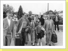 13.-15. Mai 1988, die Gastgeber Ruth & Klaus Wasgien (rechts) empfangen ihre Gäste Bernard & Danièle Daufès mit Sandrine und Laurent (links)+++Ruth et Klaus Wasgien  (à droite) accueillent leurs hôtes Bernard & Danièle Daufès avec Sandrine et Laurent (à gauche).